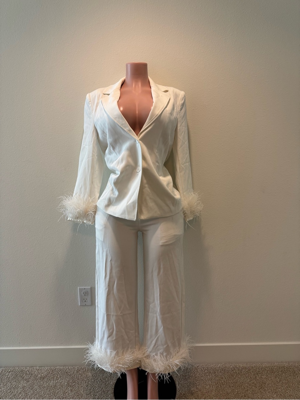 Ivory Feather-Trim Set